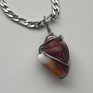 Handcrafted Natural Shell Necklace Outstanding Gift